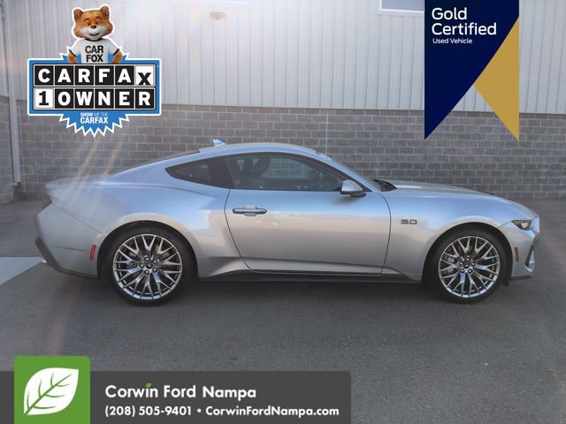 Used 2025 Ford Mustang GT Premium RWD image 2