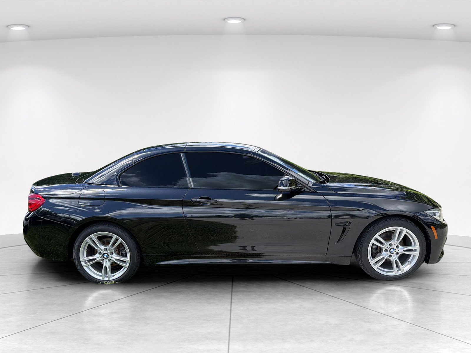 Used 2019 BMW 430i xDrive Convertible AWD/4WD image 3