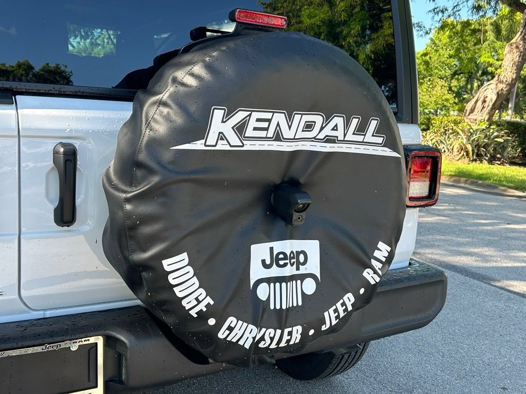 Used 2025 Jeep Wrangler Unlimited Sport AWD/4WD image 23