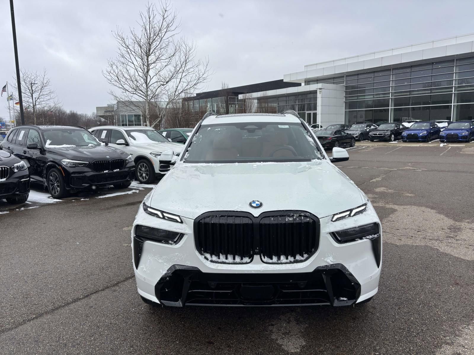 New 2026 BMW X7 xDrive40i w/ M Sport Package image 2