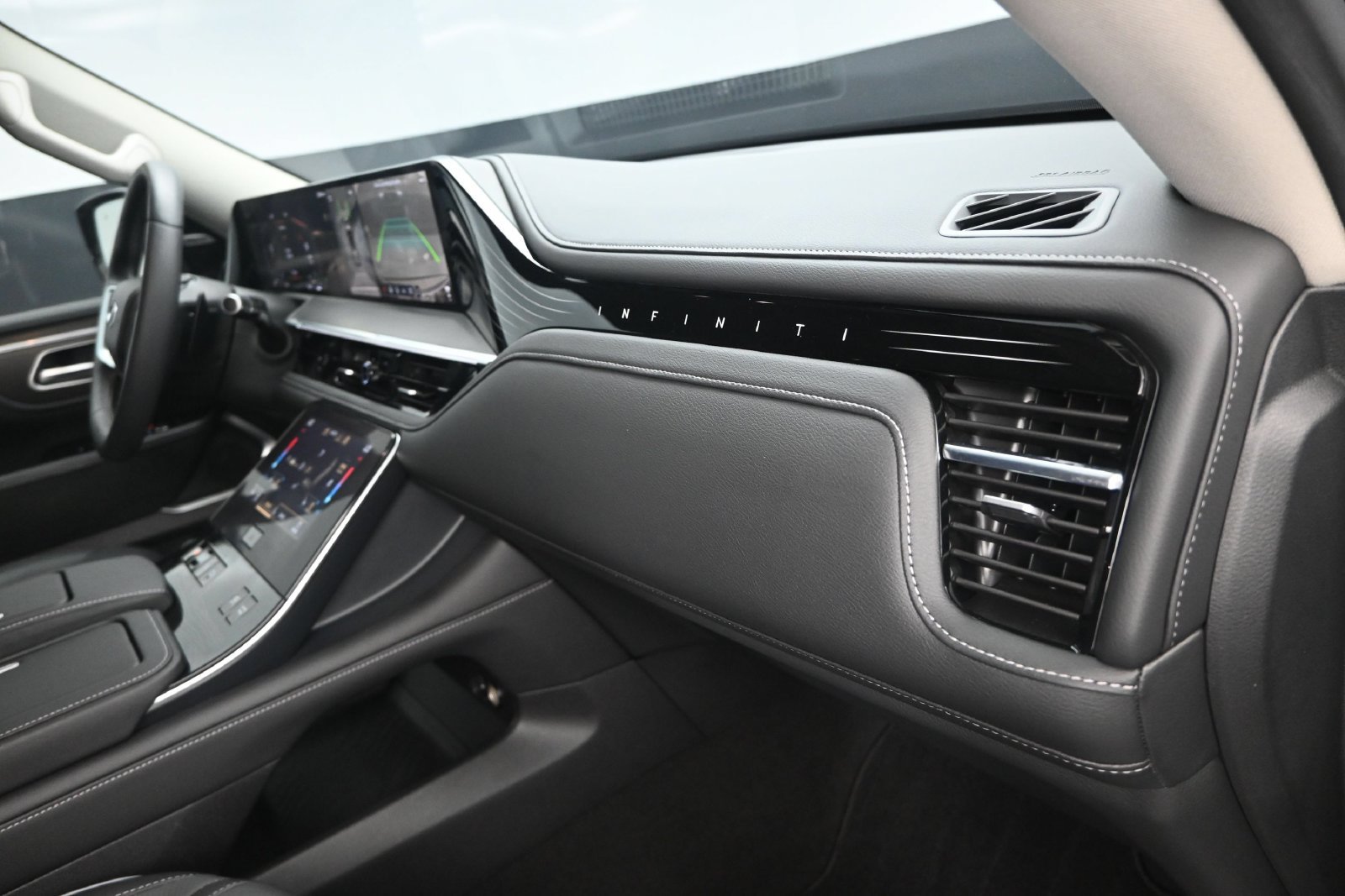 Certified 2025 INFINITI QX80 Luxe RWD image 25