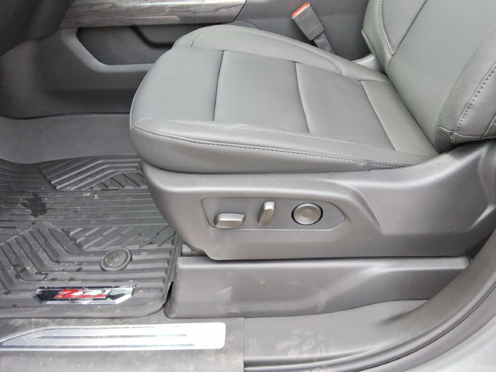 New 2026 Chevrolet Silverado 1500 LTZ w/ LTZ Premium Package AWD/4WD image 24