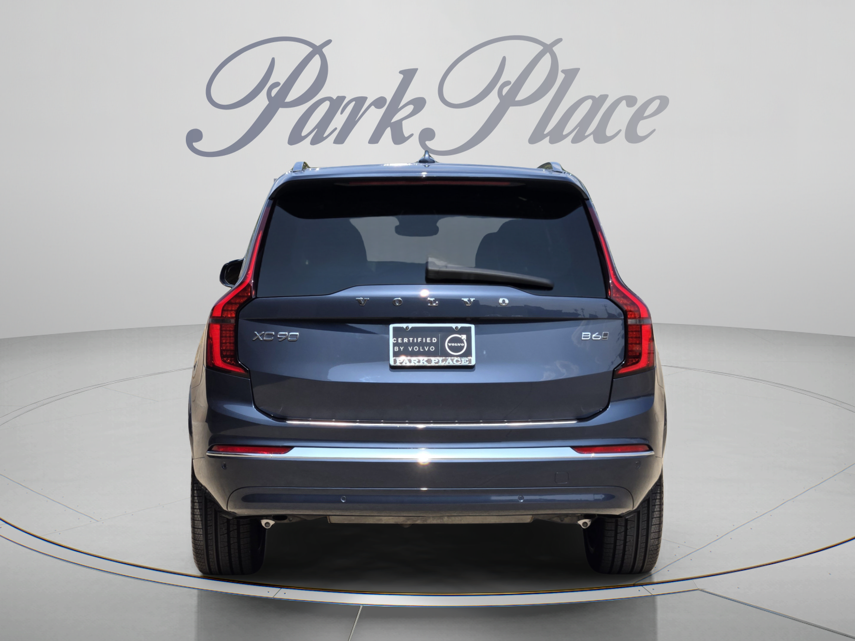 Certified 2026 Volvo XC90 B6 Plus w/ Protection Package Premier AWD/4WD image 4
