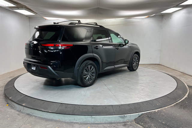 Used 2022 Nissan Pathfinder SV w/ SV Black Package FWD image 5