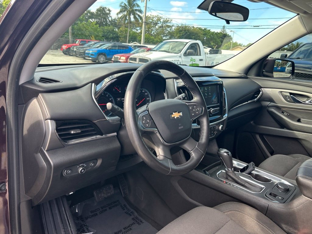 Used 2019 Chevrolet Traverse LT FWD image 11