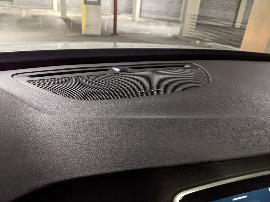 Certified 2025 Volvo XC90 T8 Plus w/ Protection Package Premier image 16