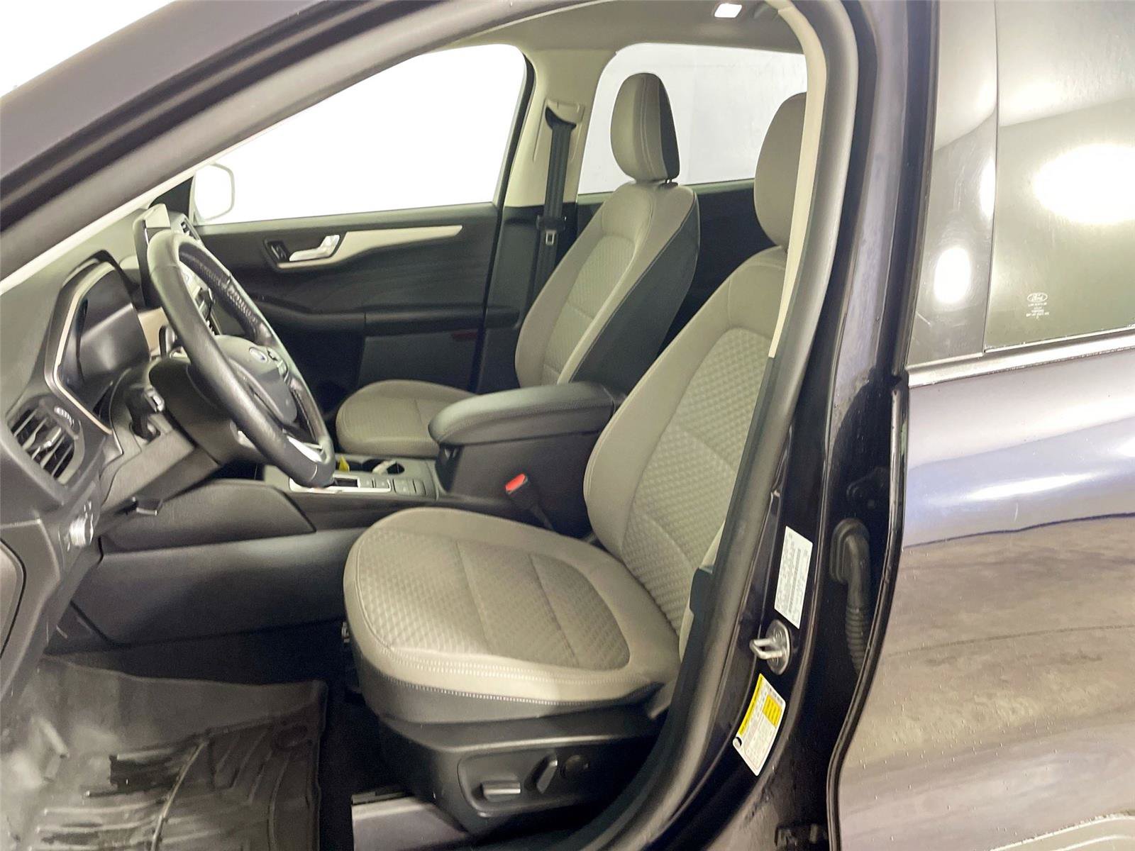 Used 2021 Ford Escape SE w/ Convenience Package AWD/4WD image 5