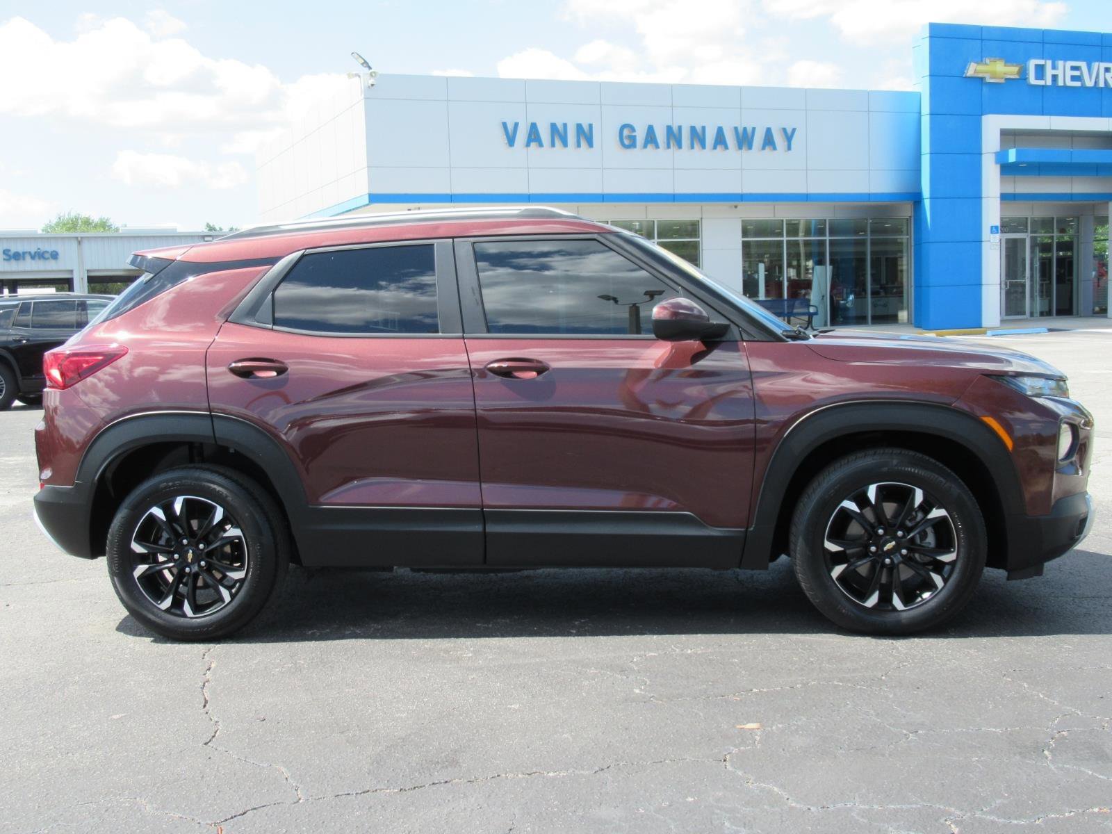 Used 2023 Chevrolet TrailBlazer LT w/ Convenience Package FWD image 5