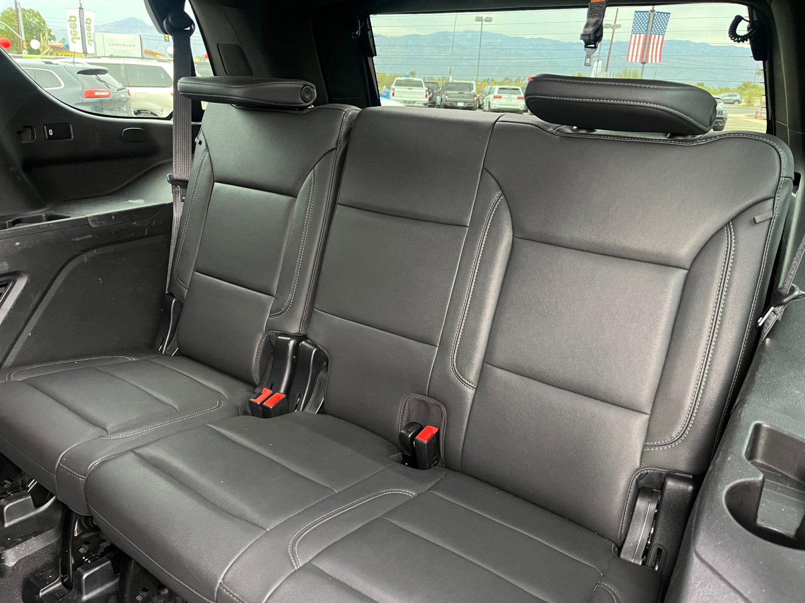 Used 2023 Chevrolet Tahoe Z71 w/ Luxury Package image 18