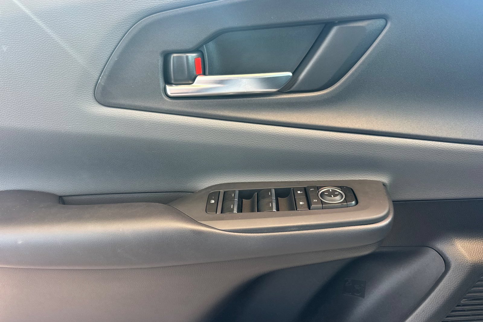 Certified 2023 Toyota Prius XLE FWD image 13
