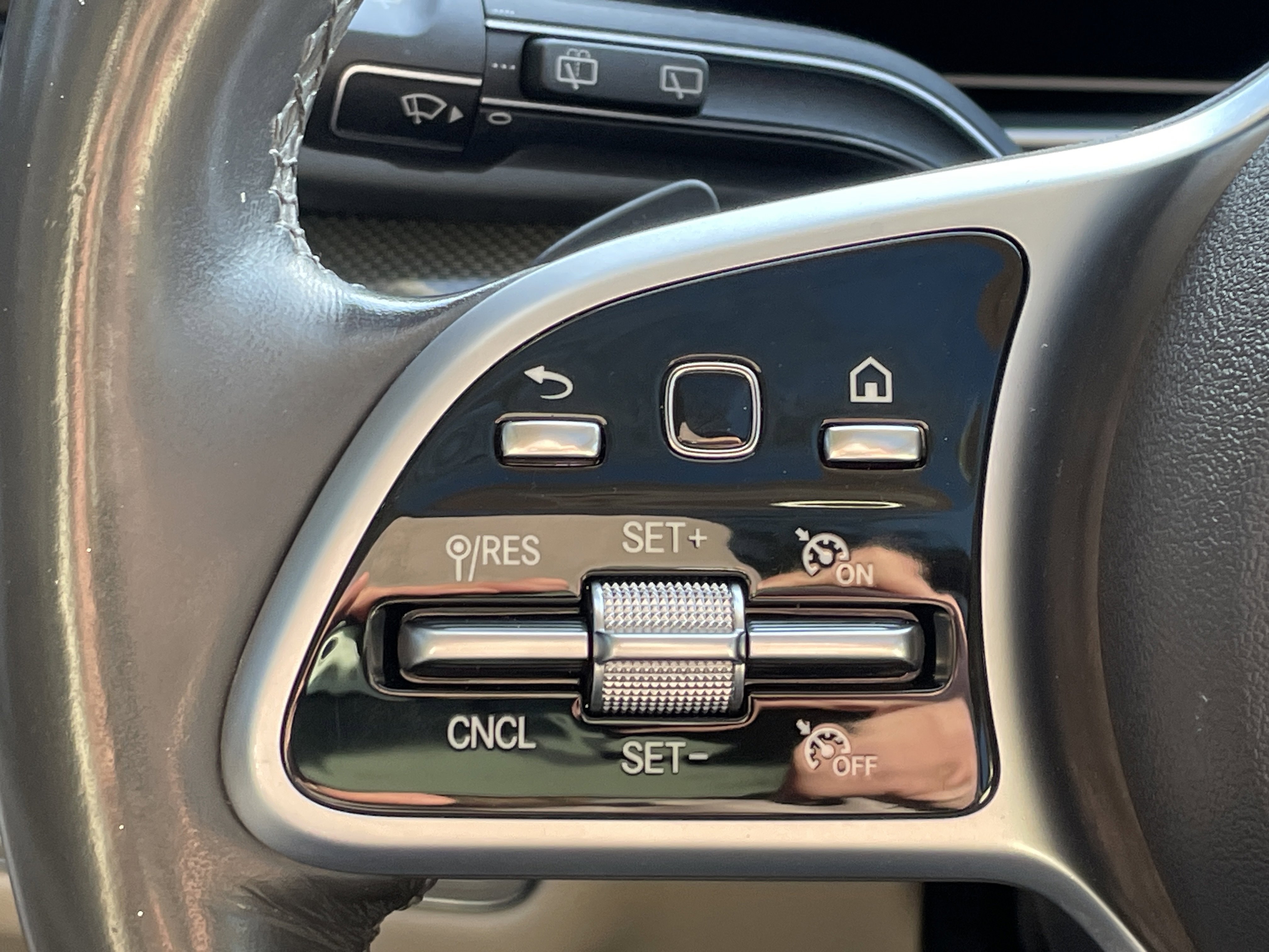 Certified 2020 Mercedes-Benz GLS 450 4MATIC image 28