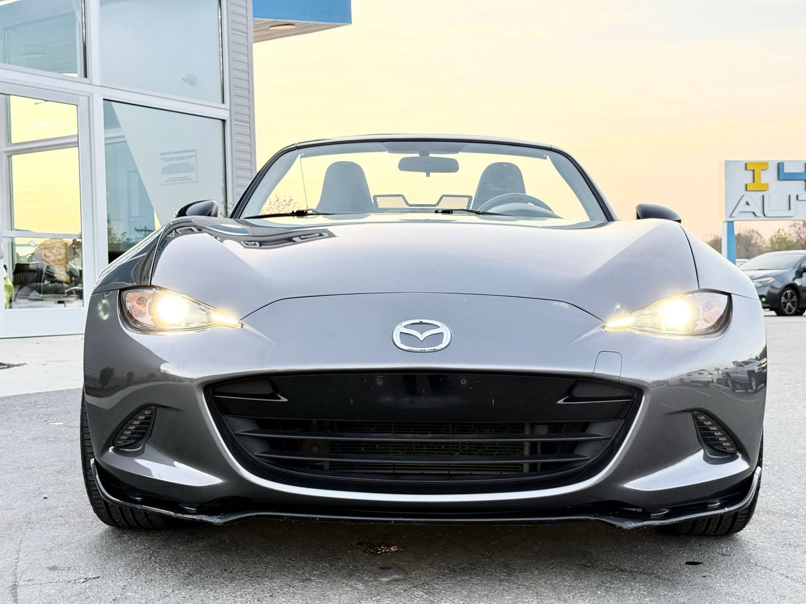 Used 2018 MAZDA MX-5 Miata Club image 23