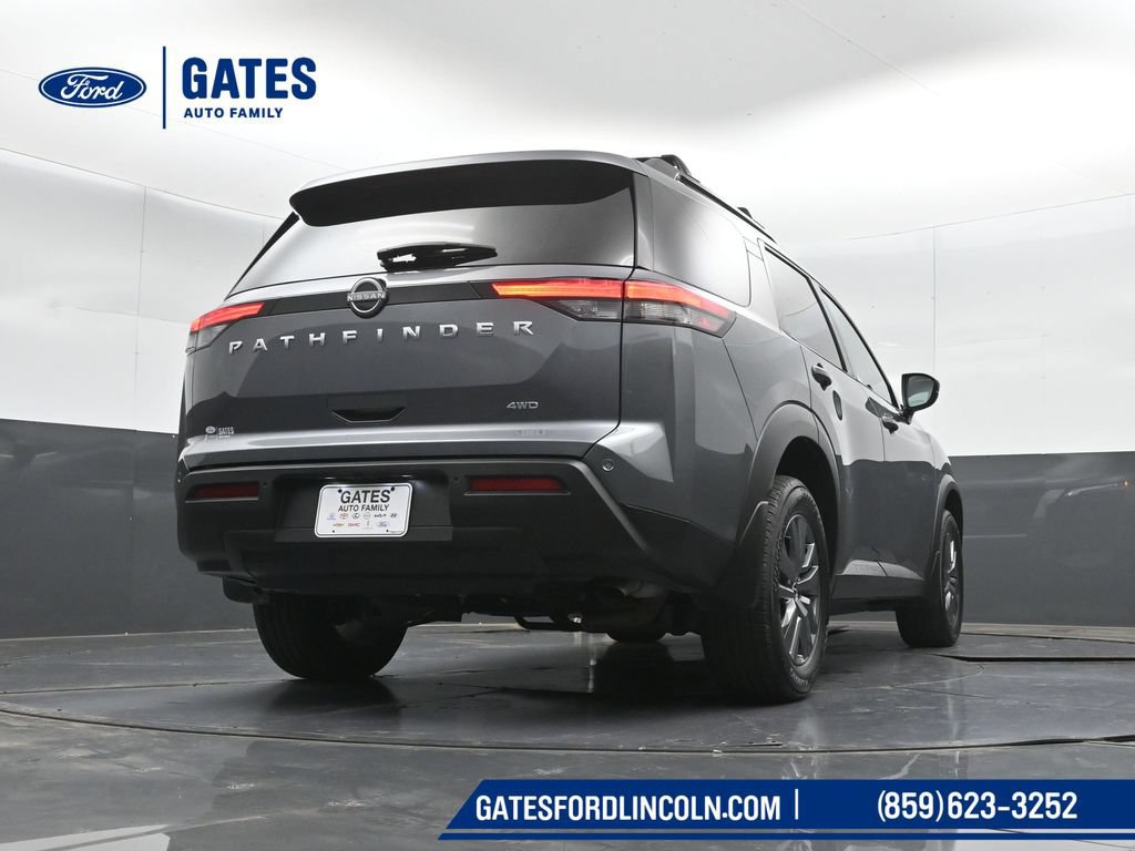 Used 2025 Nissan Pathfinder SV AWD/4WD image 38