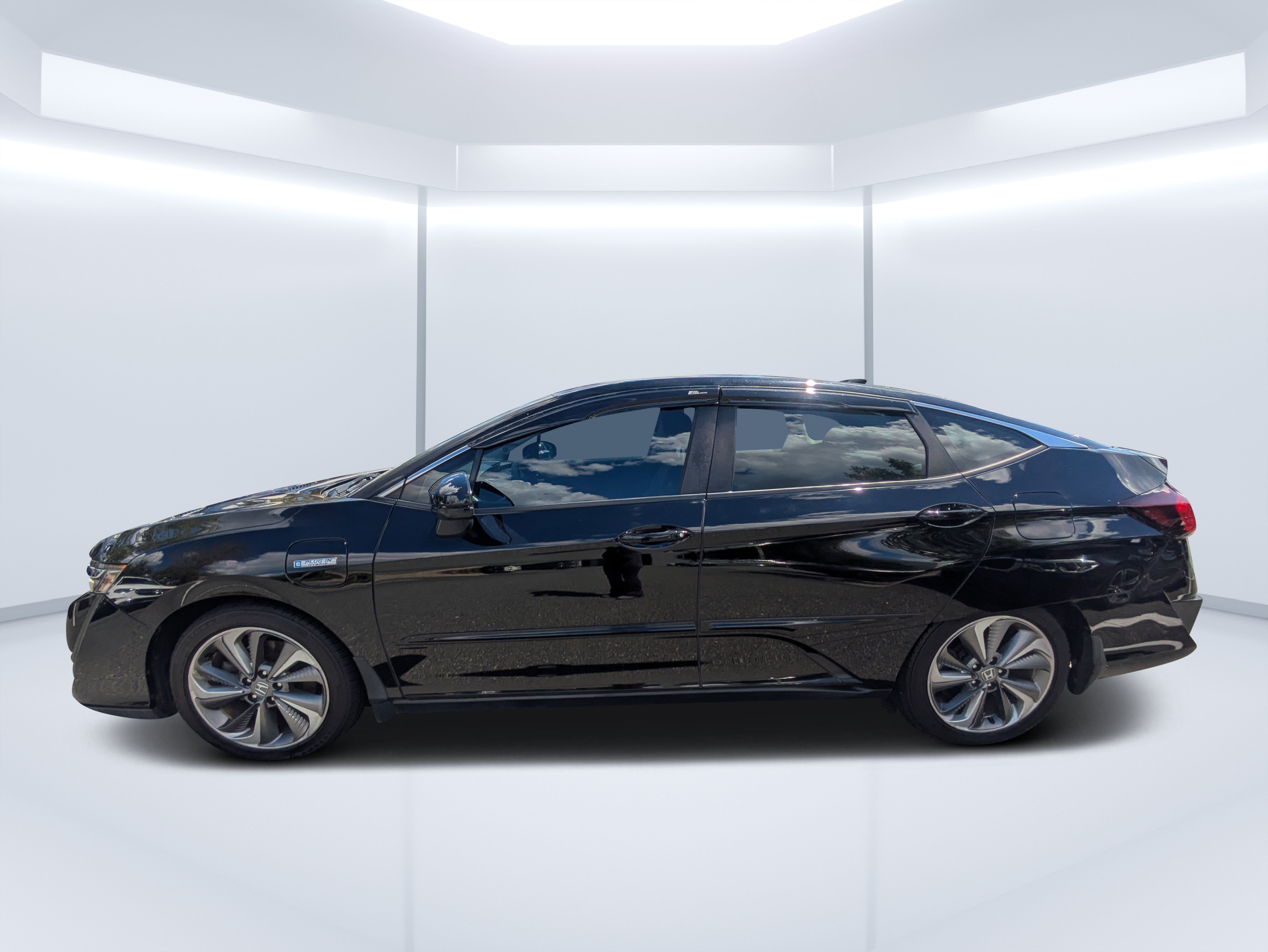 Used 2018 Honda Clarity Touring image 6
