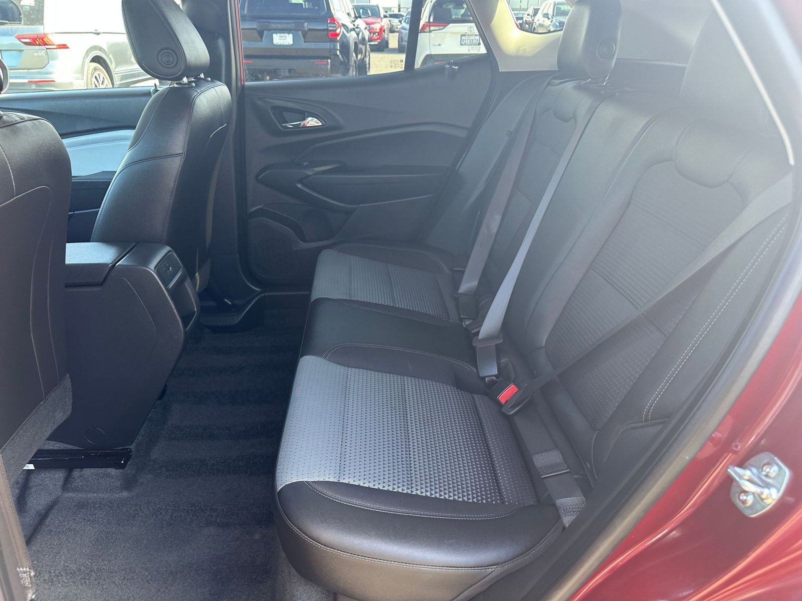 Used 2025 Chevrolet Trax LT image 25