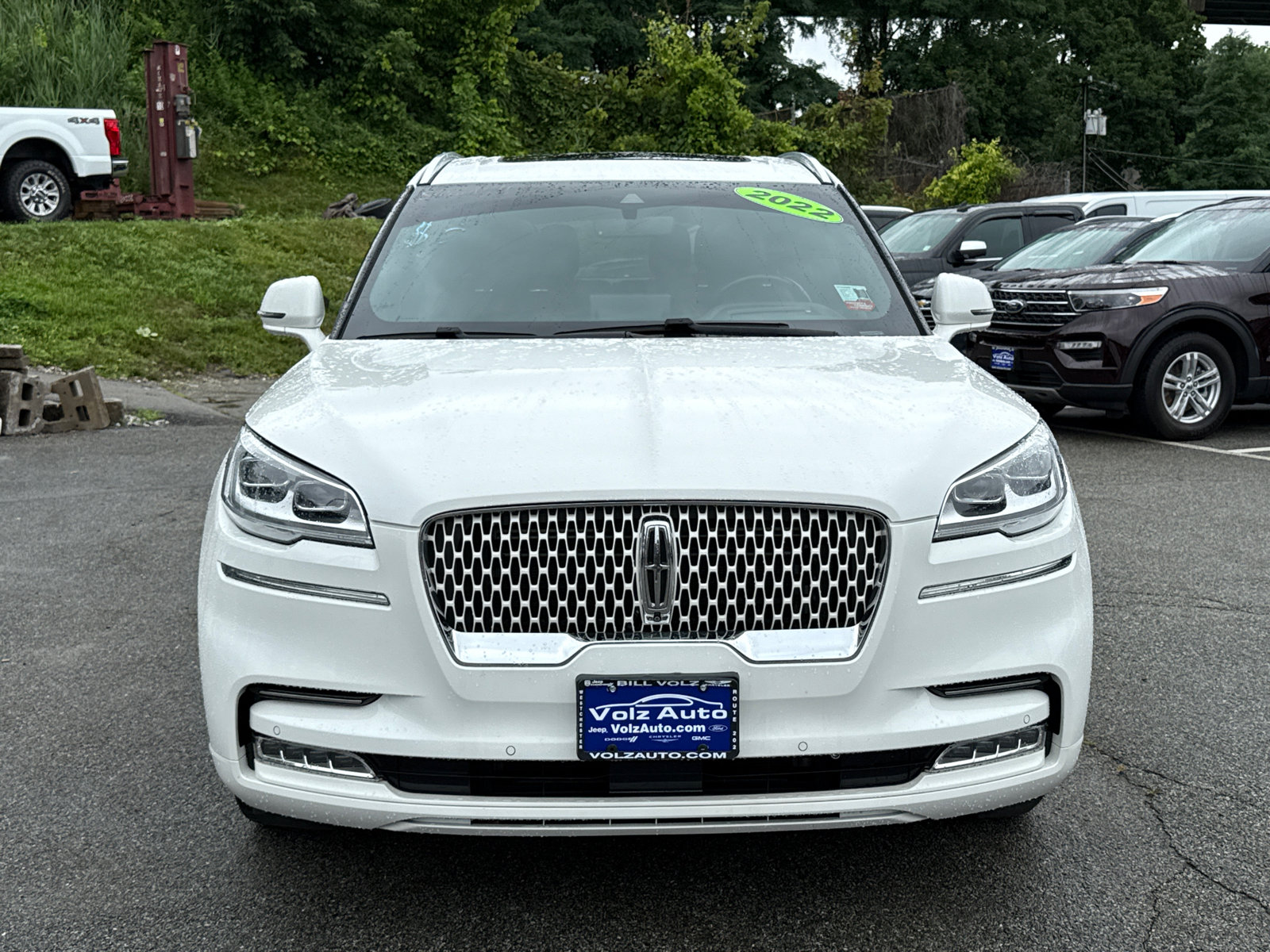 Used 2022 Lincoln Aviator Reserve w/ Equipment Group 201A AWD/4WD image 2