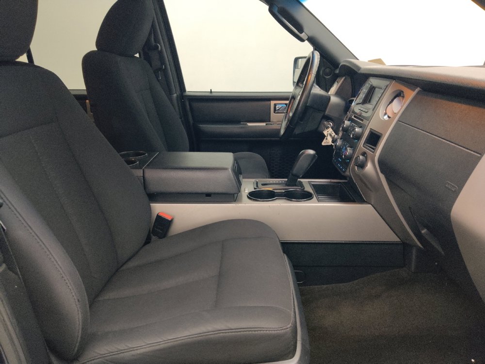 Used 2017 Ford Expedition XLT AWD/4WD image 21