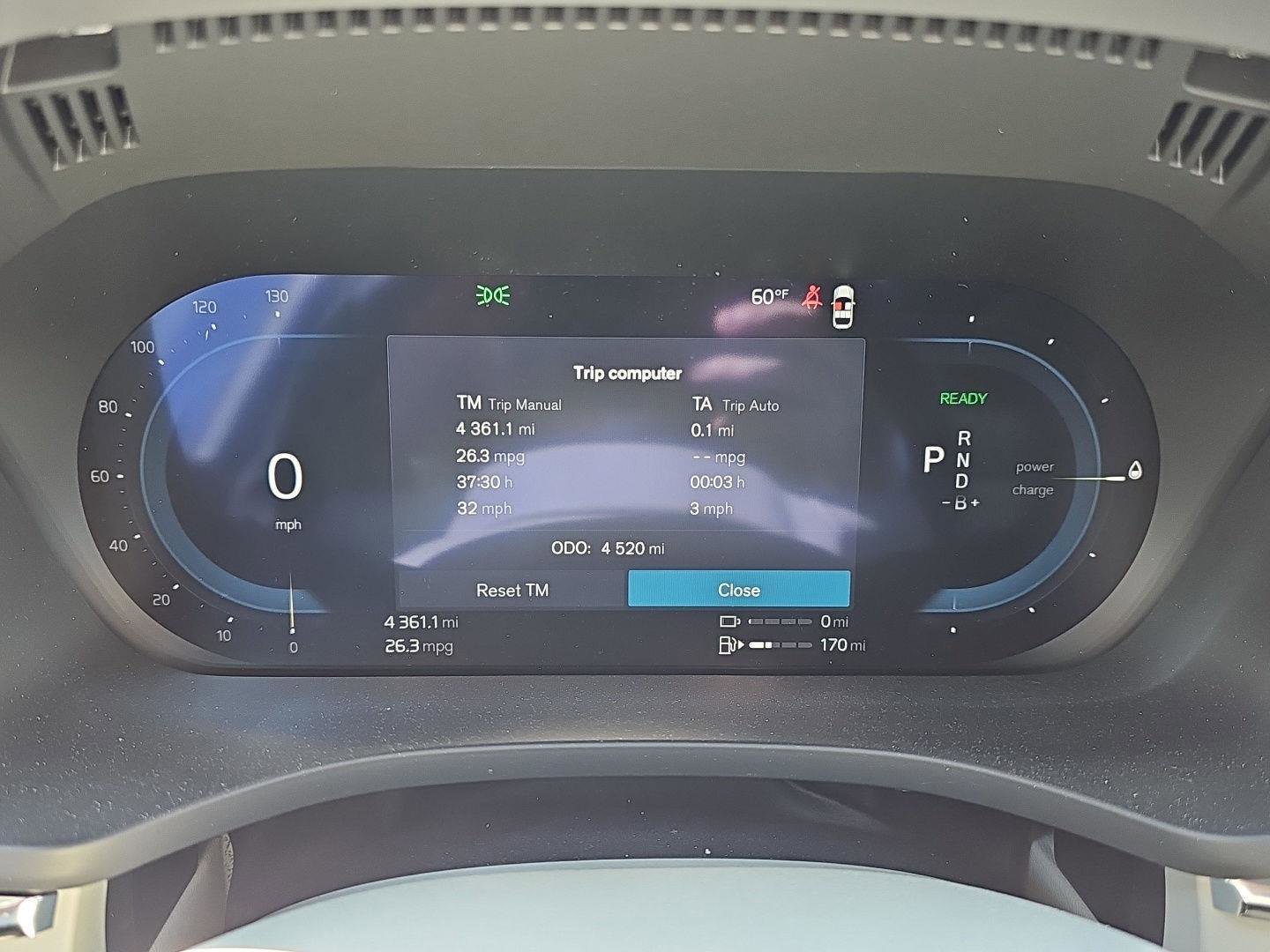 Used 2025 Volvo XC60 T8 Plus w/ Protection Package Premier image 9