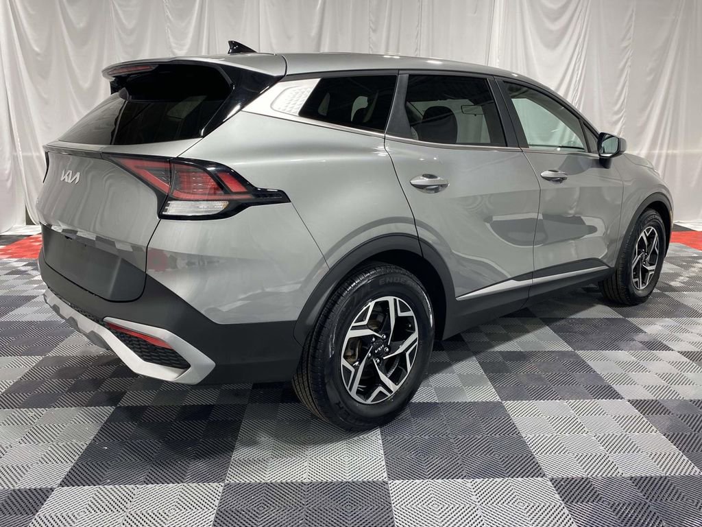 Used 2024 Kia Sportage LX image 5