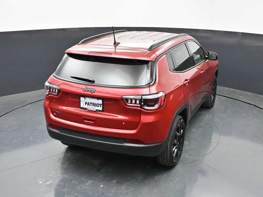 New 2026 Jeep Compass Latitude AWD/4WD image 34