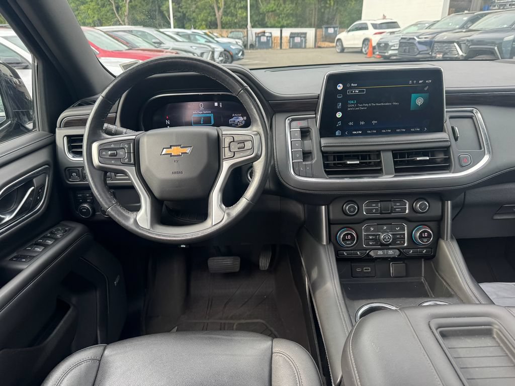 Used 2022 Chevrolet Tahoe LT w/ Luxury Package AWD/4WD image 12