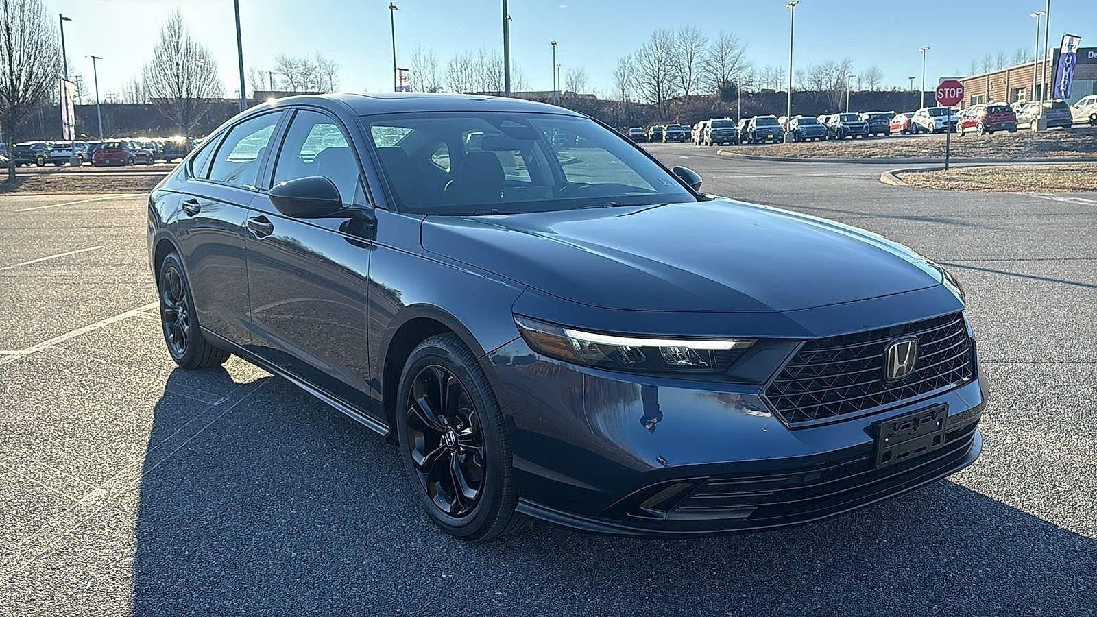 Used 2025 Honda Accord SE image 1