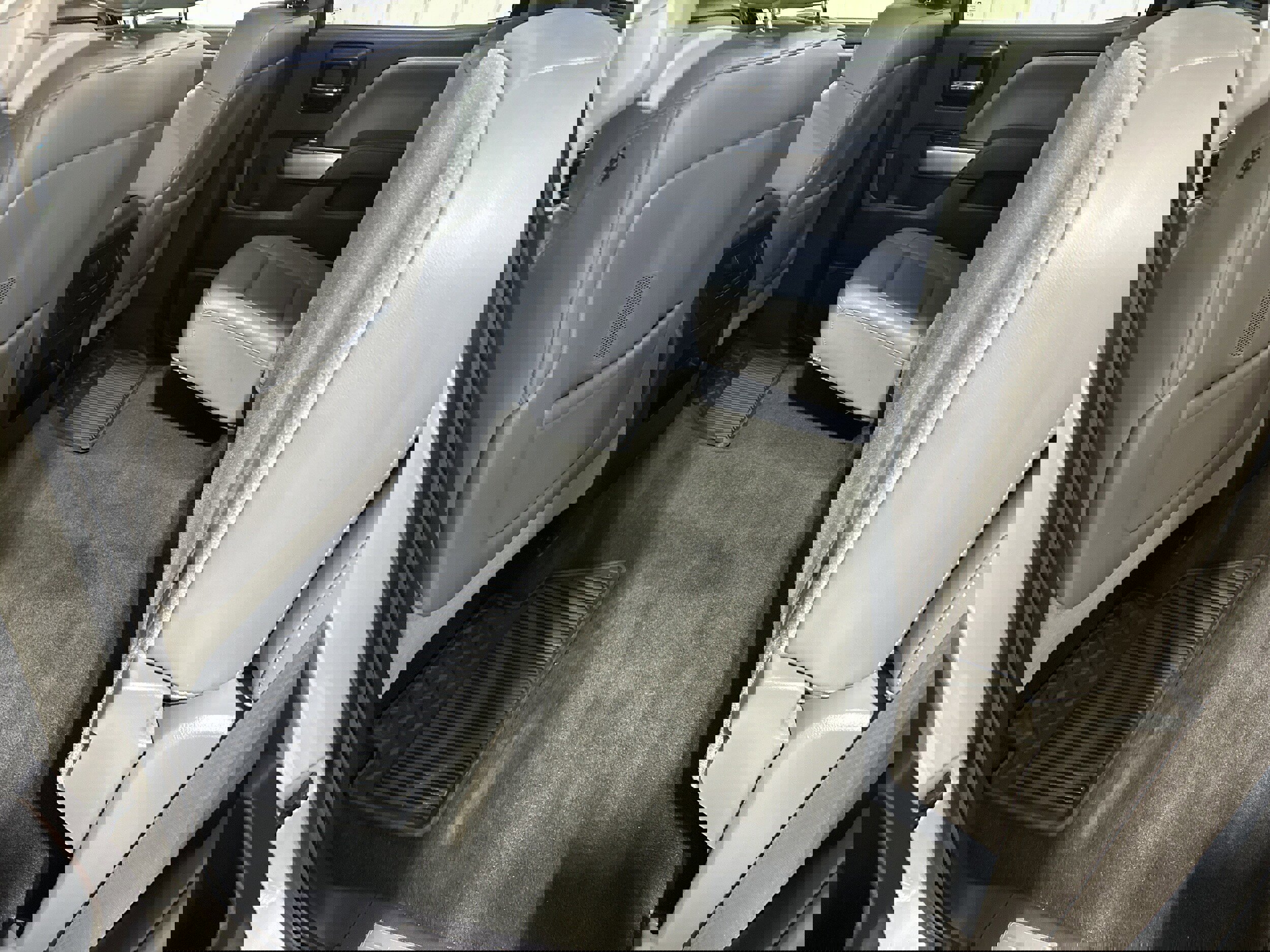 Used 2014 Chevrolet Silverado 1500 LTZ Z71 image 24