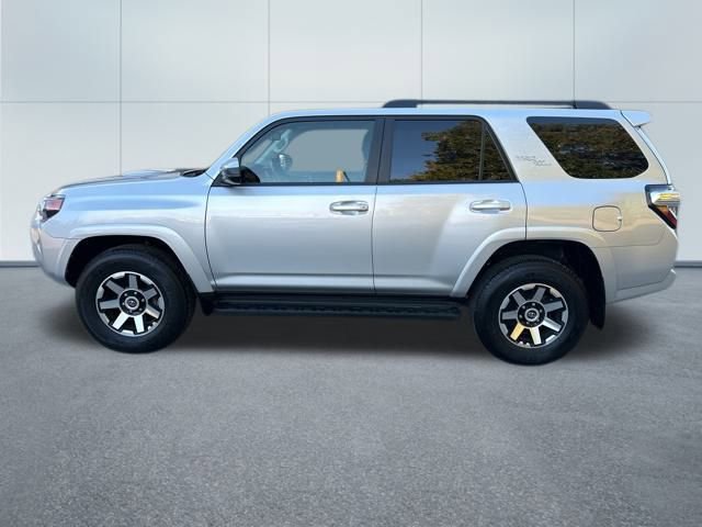Used 2024 Toyota 4Runner TRD Off-Road image 9