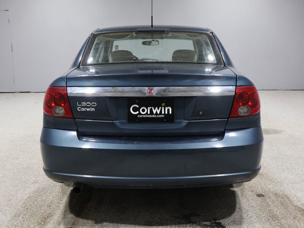 Used 2004 Saturn L-Series L300 image 3