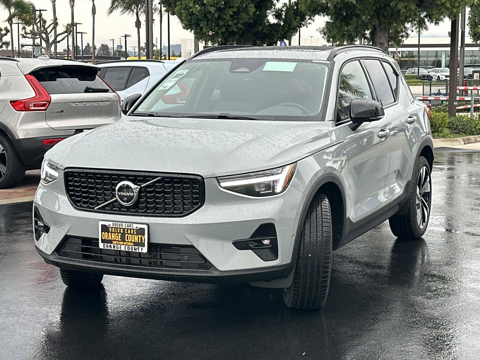New 2026 Volvo XC40 B4 Plus w/ Climate Package FWD image 6