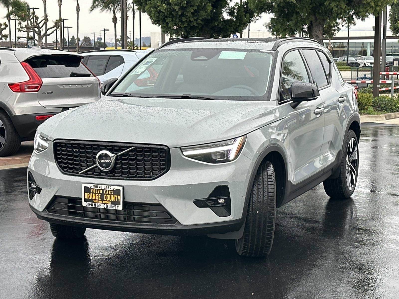 New 2026 Volvo XC40 B4 Plus w/ Climate Package FWD image 6
