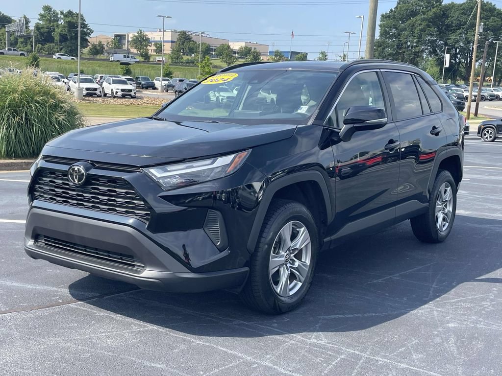 Used 2024 Toyota RAV4 XLE FWD image 3