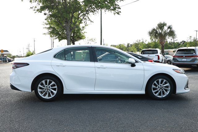Used 2024 Toyota Camry LE FWD image 4