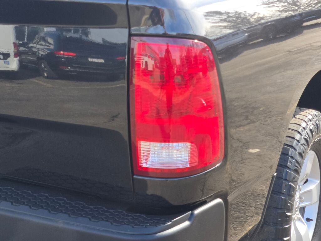 Used 2017 RAM 1500 Classic SLT image 11