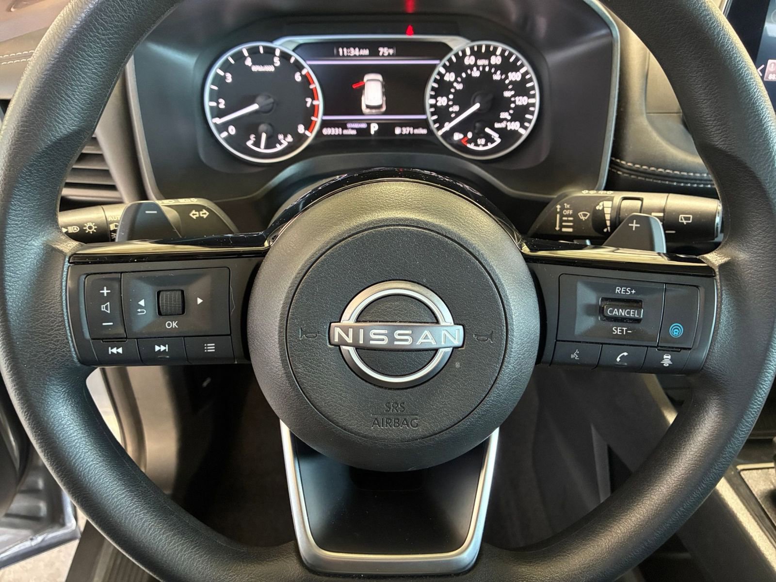 Used 2023 Nissan Rogue SV image 29