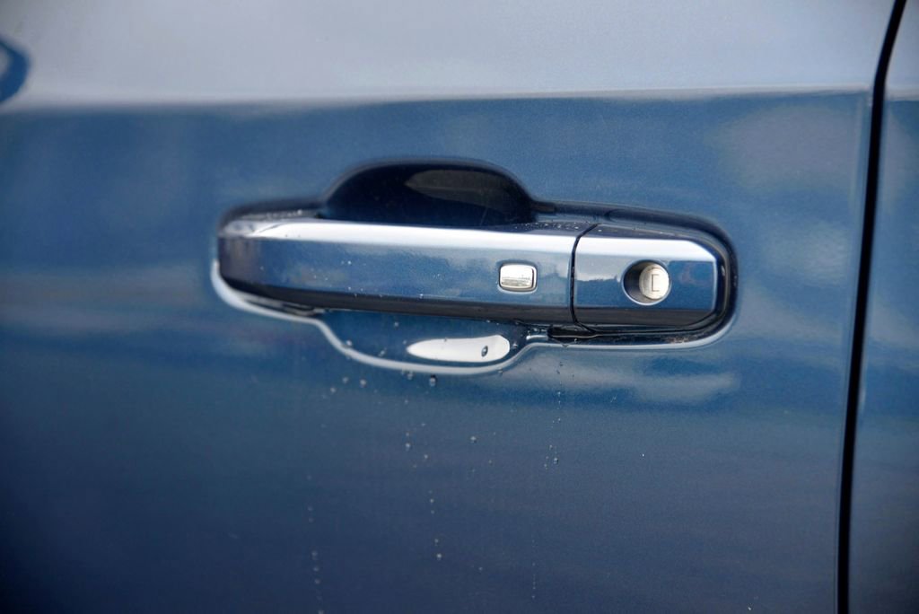 Used 2019 Chevrolet Silverado 1500 RST w/ All-Star Edition AWD/4WD image 13