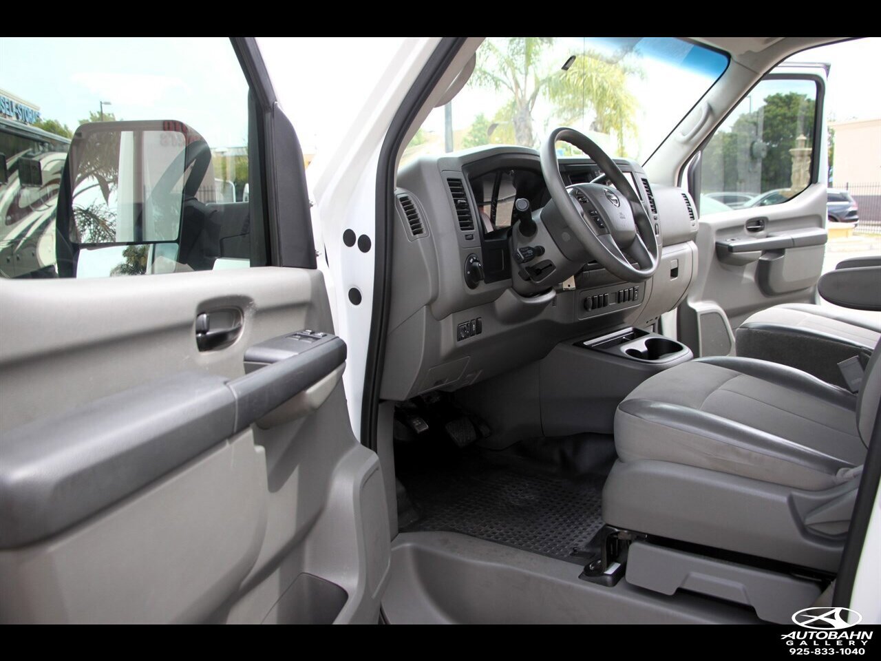 Used 2020 Nissan NV 2500 S RWD image 33