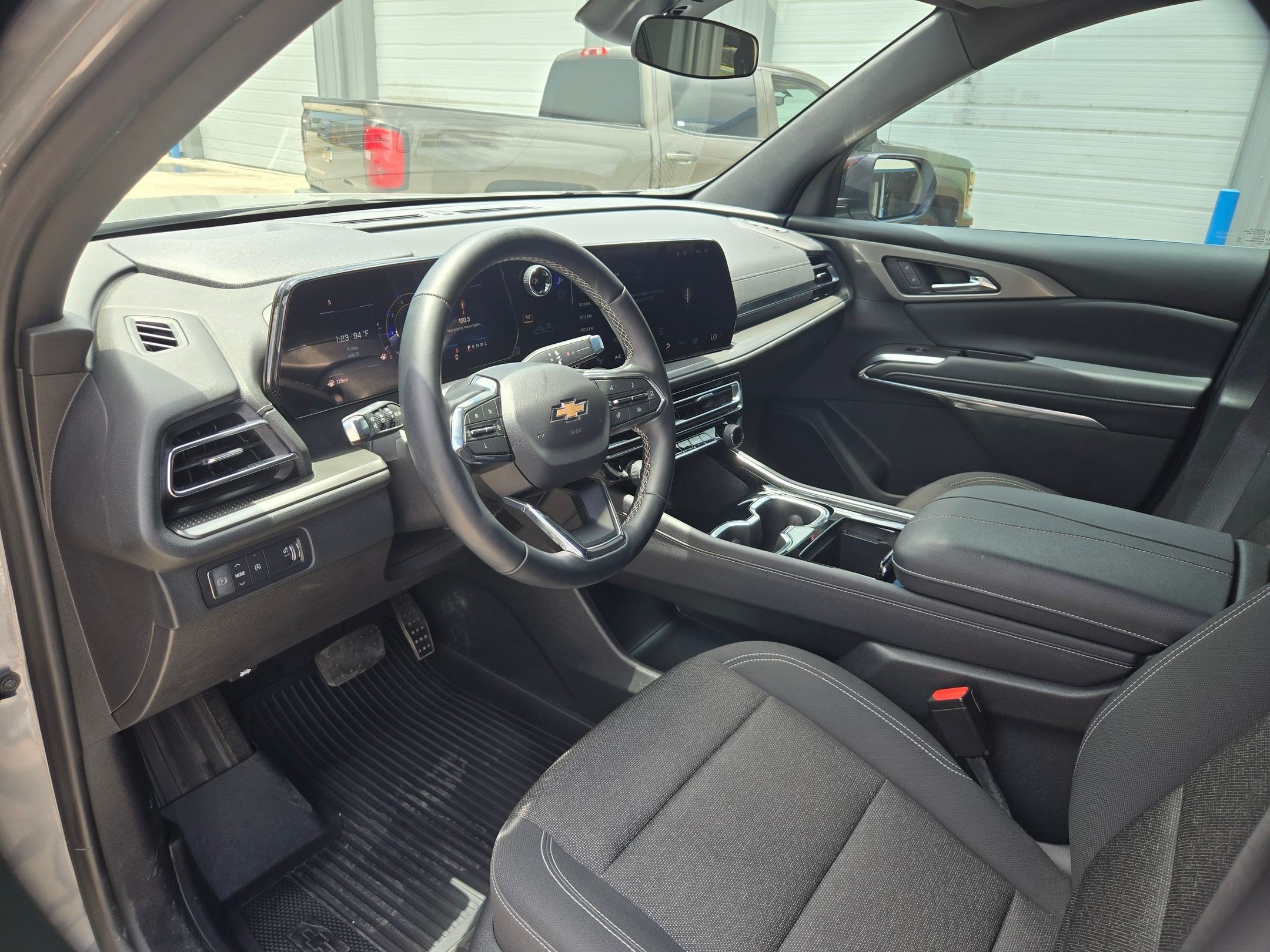 Certified 2024 Chevrolet Traverse LS FWD image 11