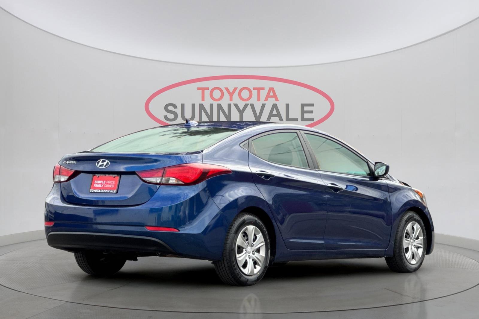 Used 2016 Hyundai Elantra SE image 3