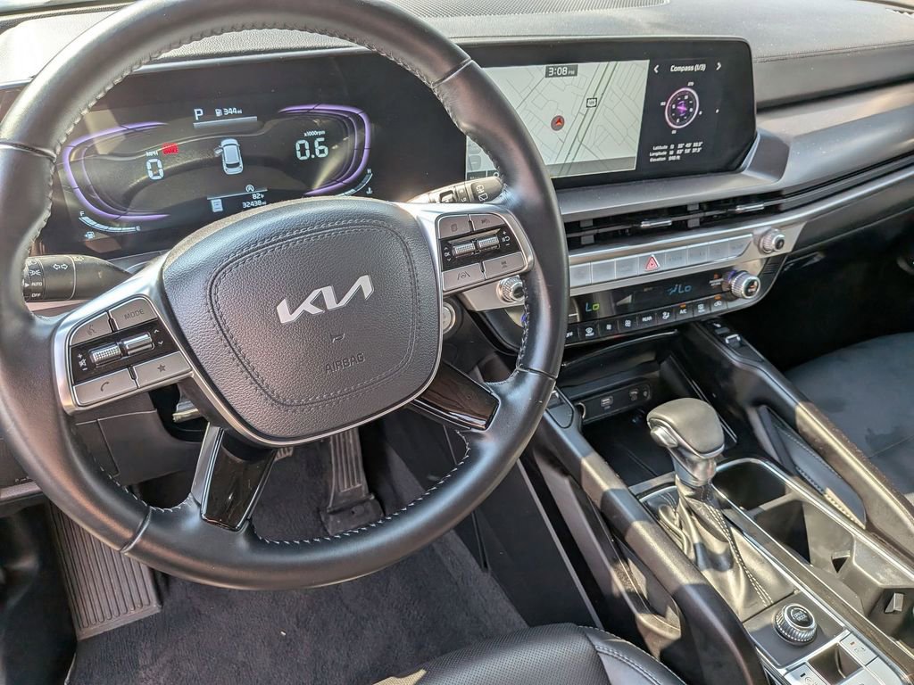 Used 2025 Kia Telluride S image 15