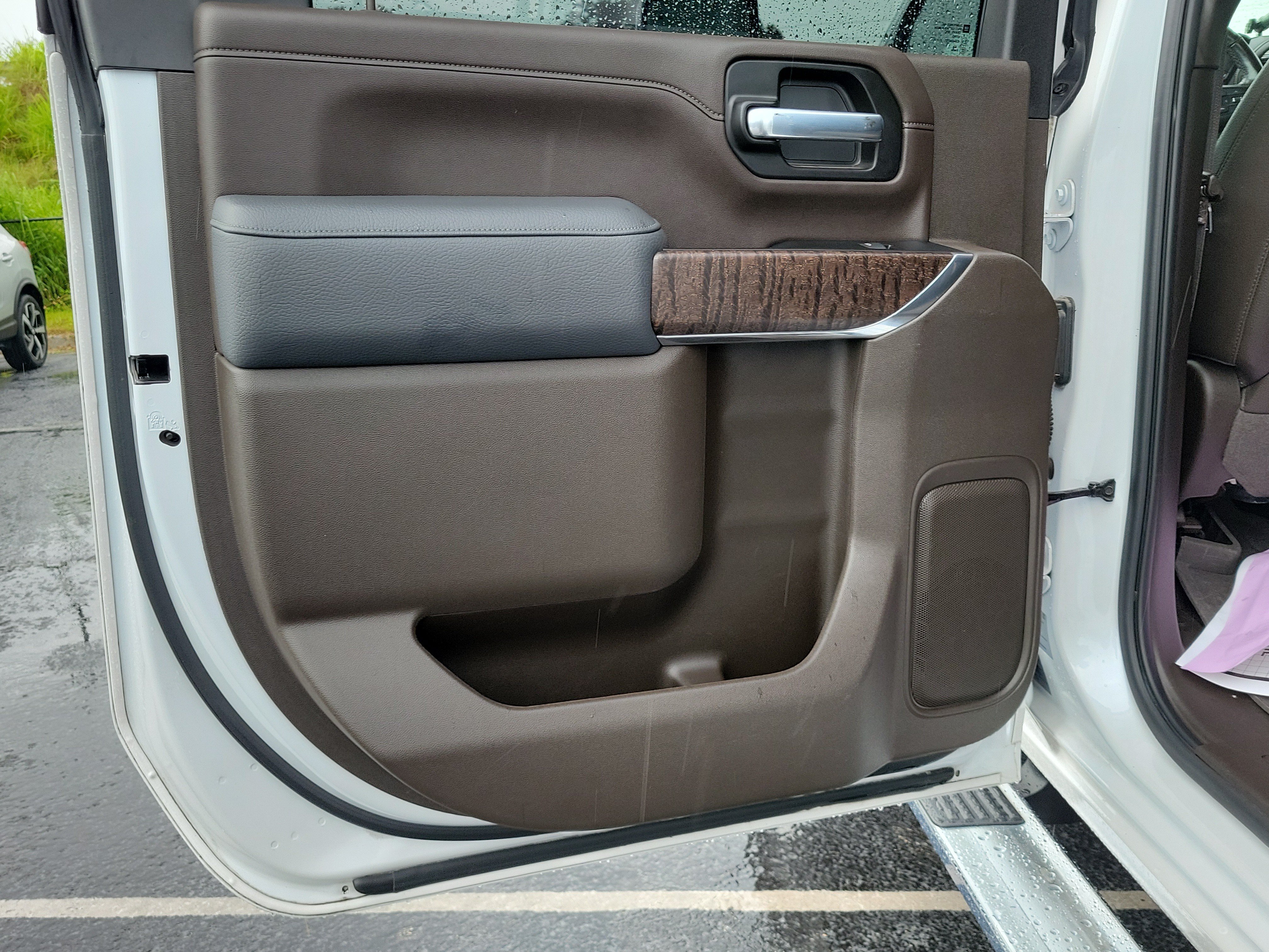 Used 2022 GMC Sierra 3500 Denali w/ Denali Ultimate Package AWD/4WD image 12