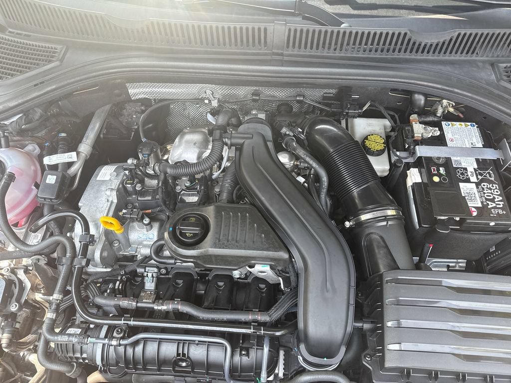 Used 2025 Volkswagen Jetta Sport FWD image 17