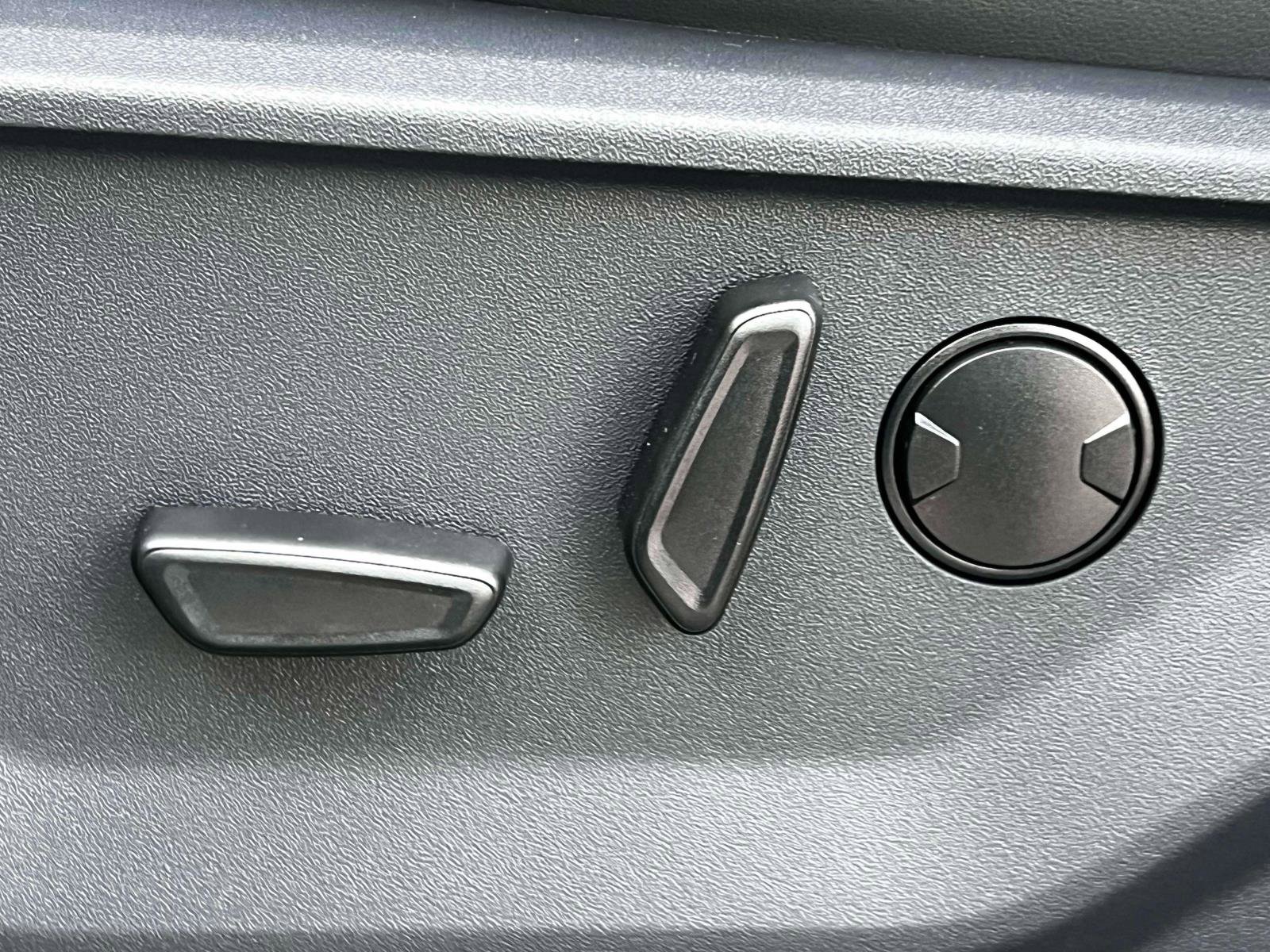 New 2025 Ford Expedition Max Active image 15