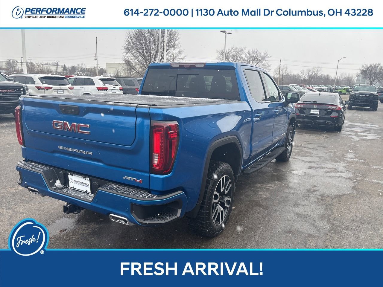 Used 2024 GMC Sierra 1500 AT4 w/ Technology Package image 4