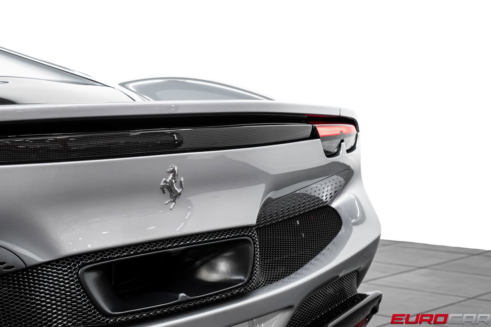 Used 2022 Ferrari 296 GTB RWD image 26