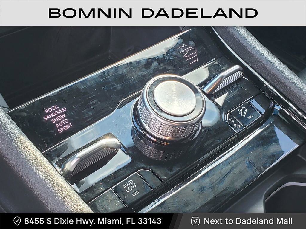 Used 2025 Jeep Grand Cherokee L Summit image 26