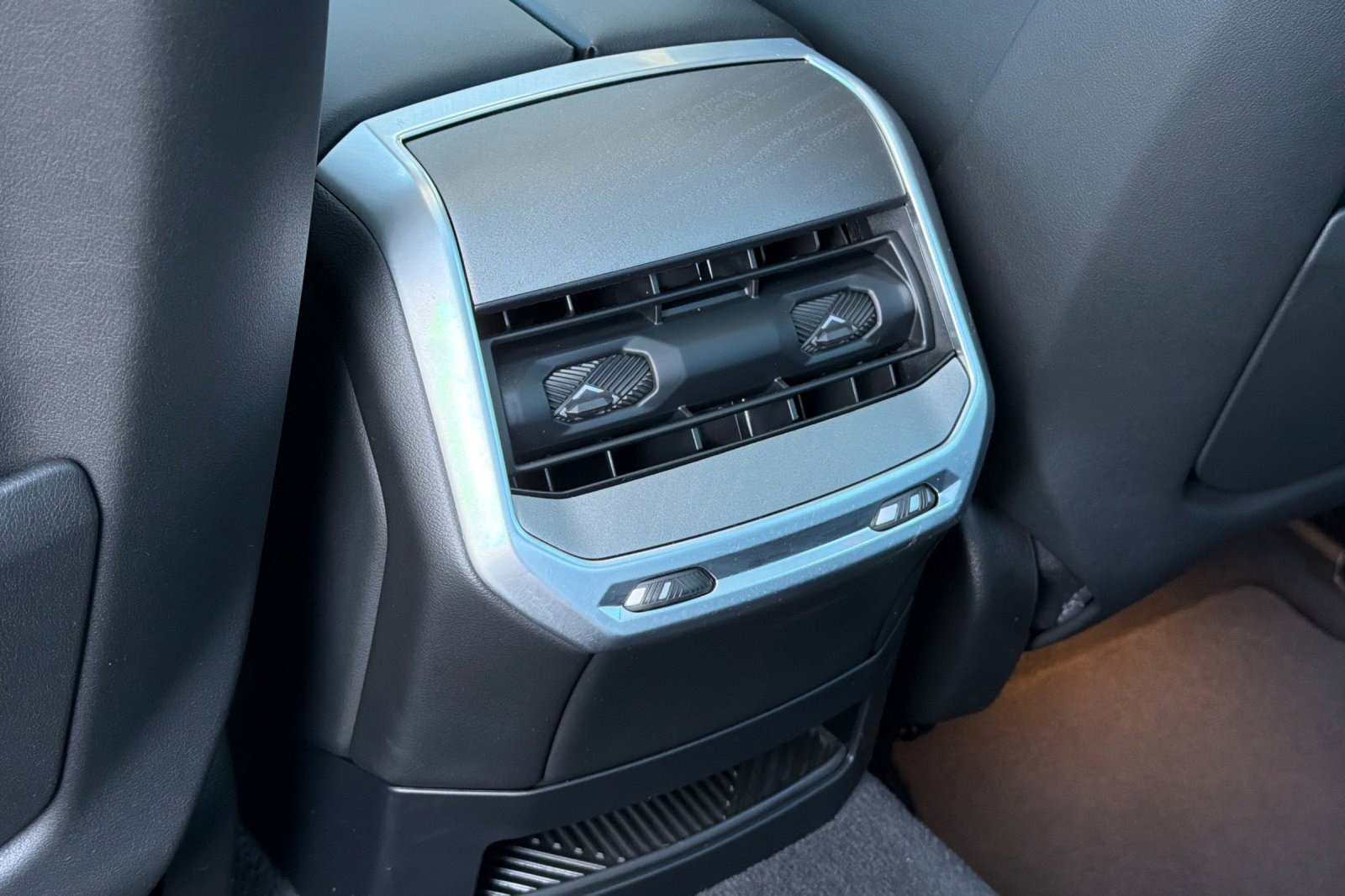 Certified 2023 BMW 740i image 16