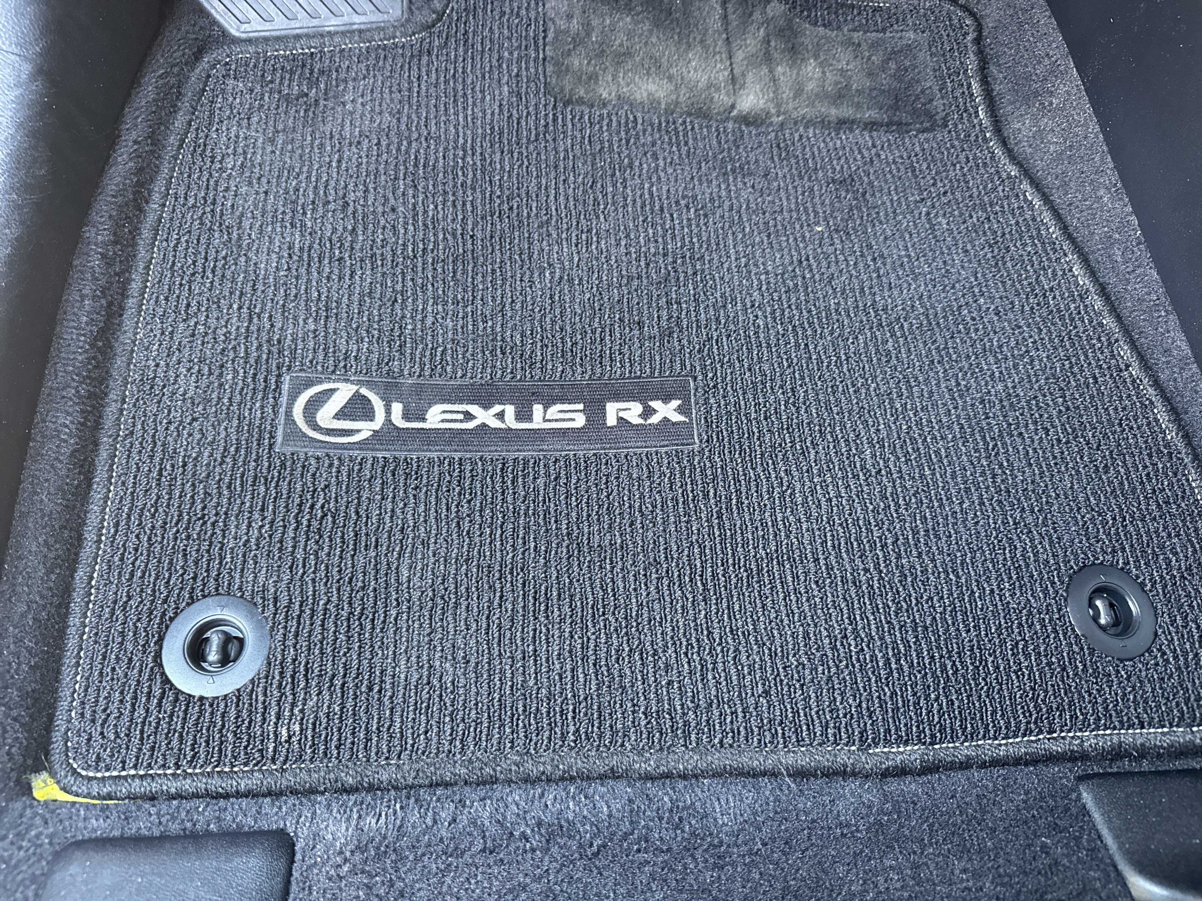 Used 2021 Lexus RX 350L FWD w/ Premium Package image 17