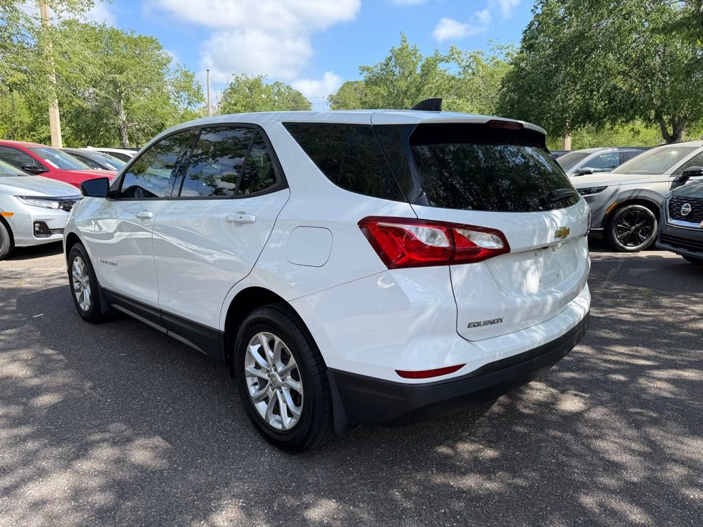 Used 2019 Chevrolet Equinox LS w/ LS Convenience Package image 4