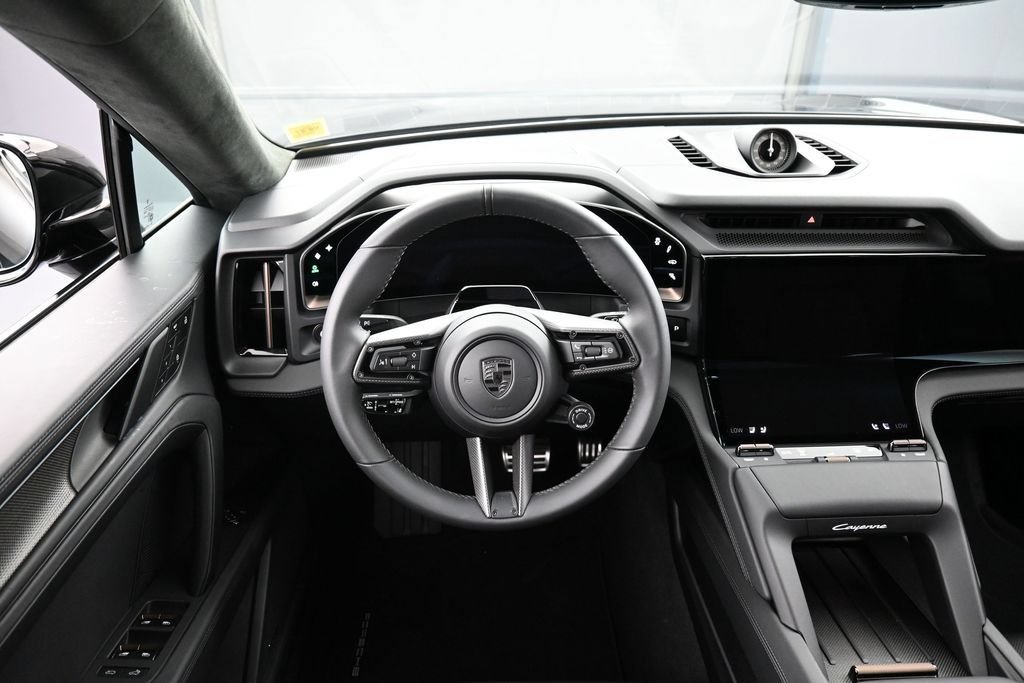New 2026 Porsche Cayenne Turbo AWD/4WD image 18